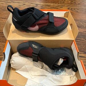 NWT Women’s Nike SuperRep Cycle shoes